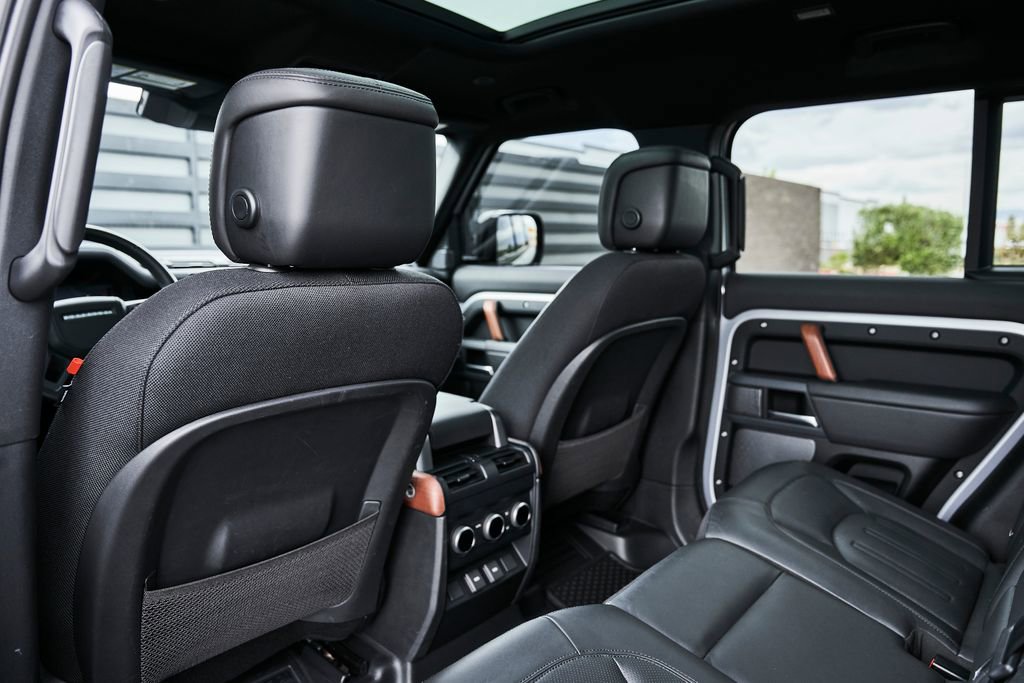 Used 2023 Land Rover Defender 110 X image 43