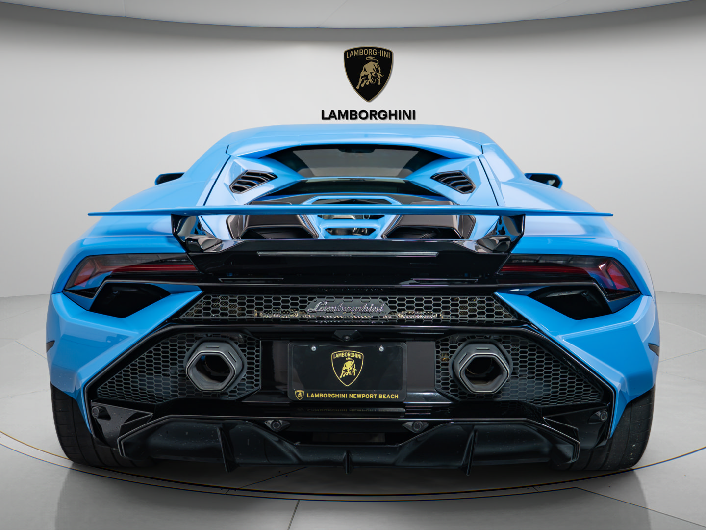 Used 2024 Lamborghini Huracan Tecnica RWD image 5