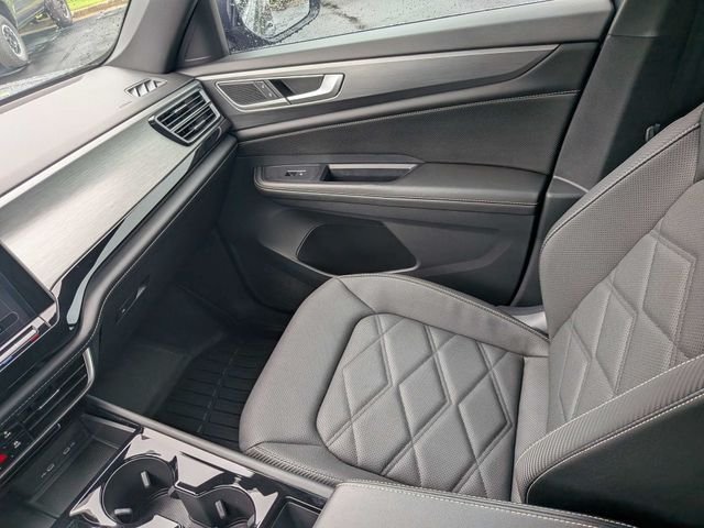 Used 2024 Volkswagen Atlas Cross Sport SE FWD image 17