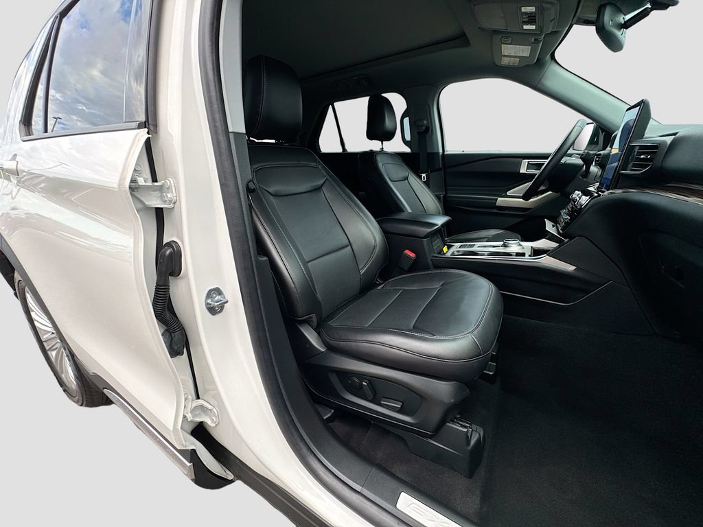 Certified 2023 Ford Explorer Limited w/ Limited Technology Package RWD image 30