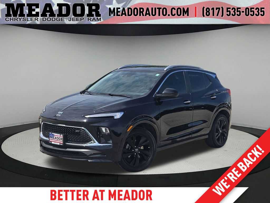 Used 2024 Buick Encore GX Sport Touring FWD image 1