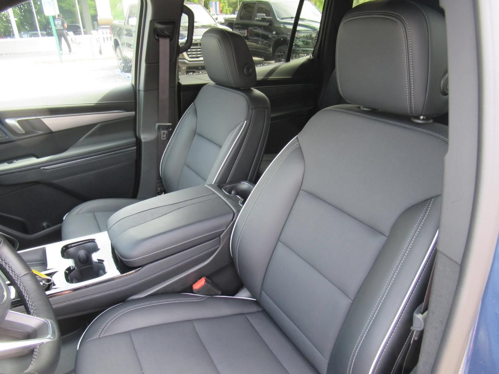 Used 2026 Buick Enclave Preferred FWD image 17