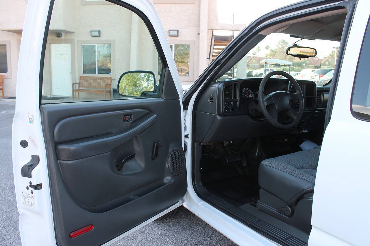 Used 2006 Chevrolet Silverado 1500 W/T RWD image 24
