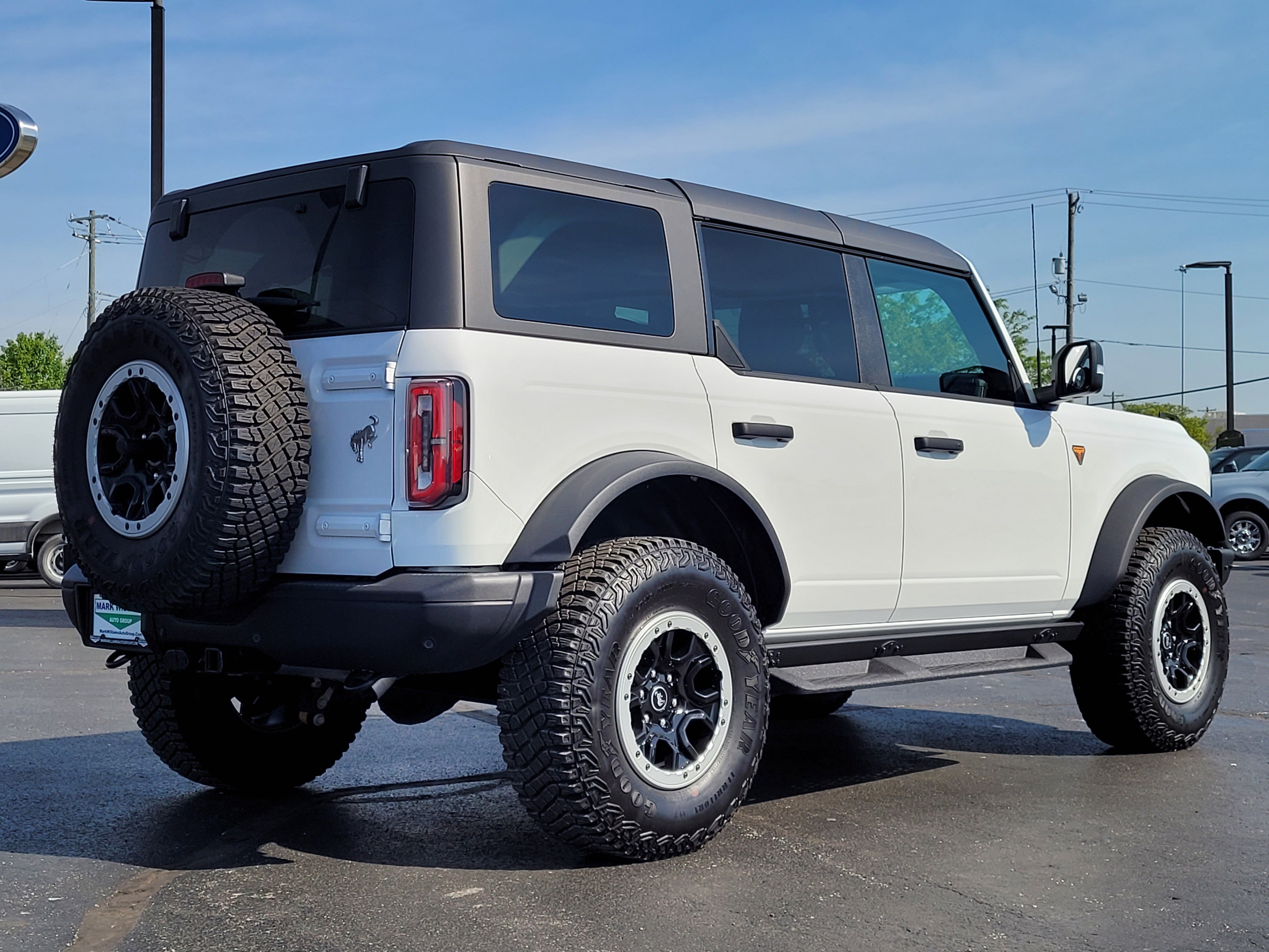 Used 2024 Ford Bronco Badlands AWD/4WD image 4