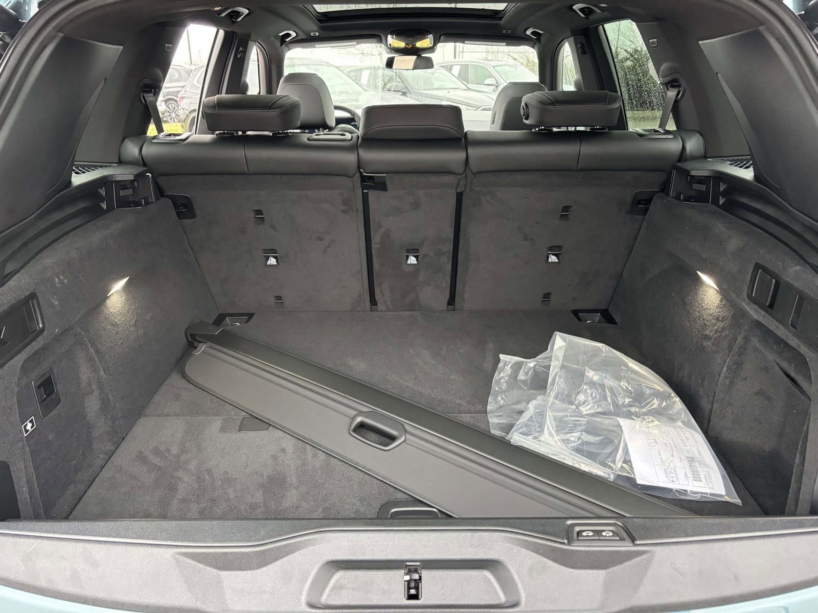 New 2026 BMW X5 xDrive50e w/ Premium Package image 9