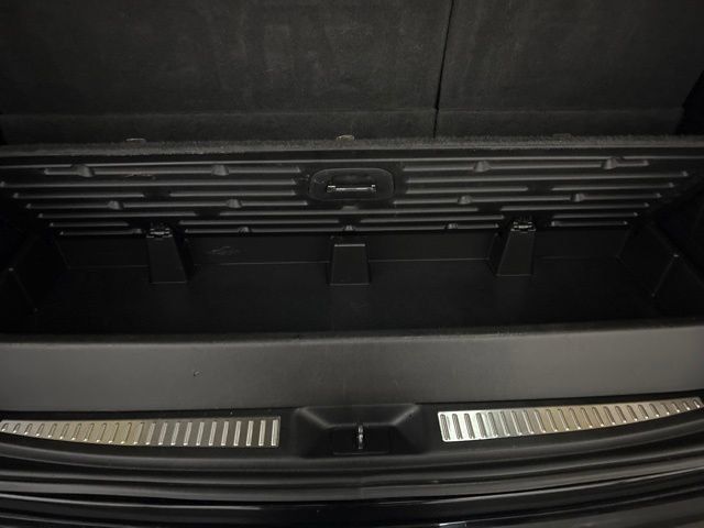Used 2019 Cadillac Escalade Premium Luxury AWD/4WD image 10