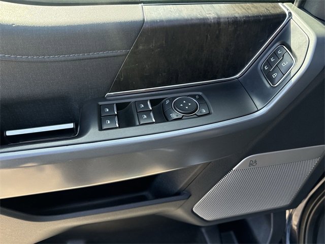 Used 2022 Ford F150 Lariat image 13