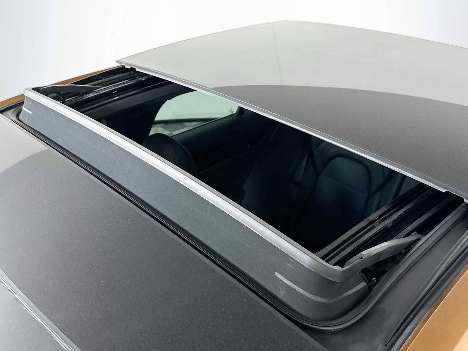 Certified 2025 Porsche Panamera 4 AWD/4WD image 22