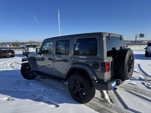 Used 2023 Jeep Wrangler Unlimited Sahara image 6