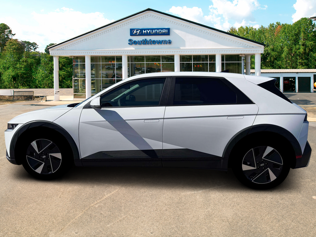 New 2026 Hyundai Ioniq 5 SE RWD image 3