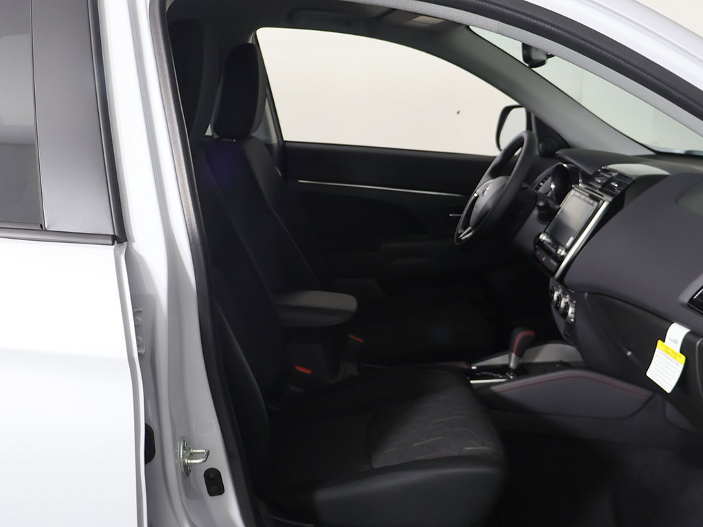 New 2027 Mitsubishi Outlander Sport LE FWD image 22