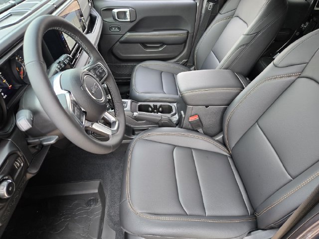 New 2027 Jeep Wrangler Unlimited Sahara AWD/4WD image 9