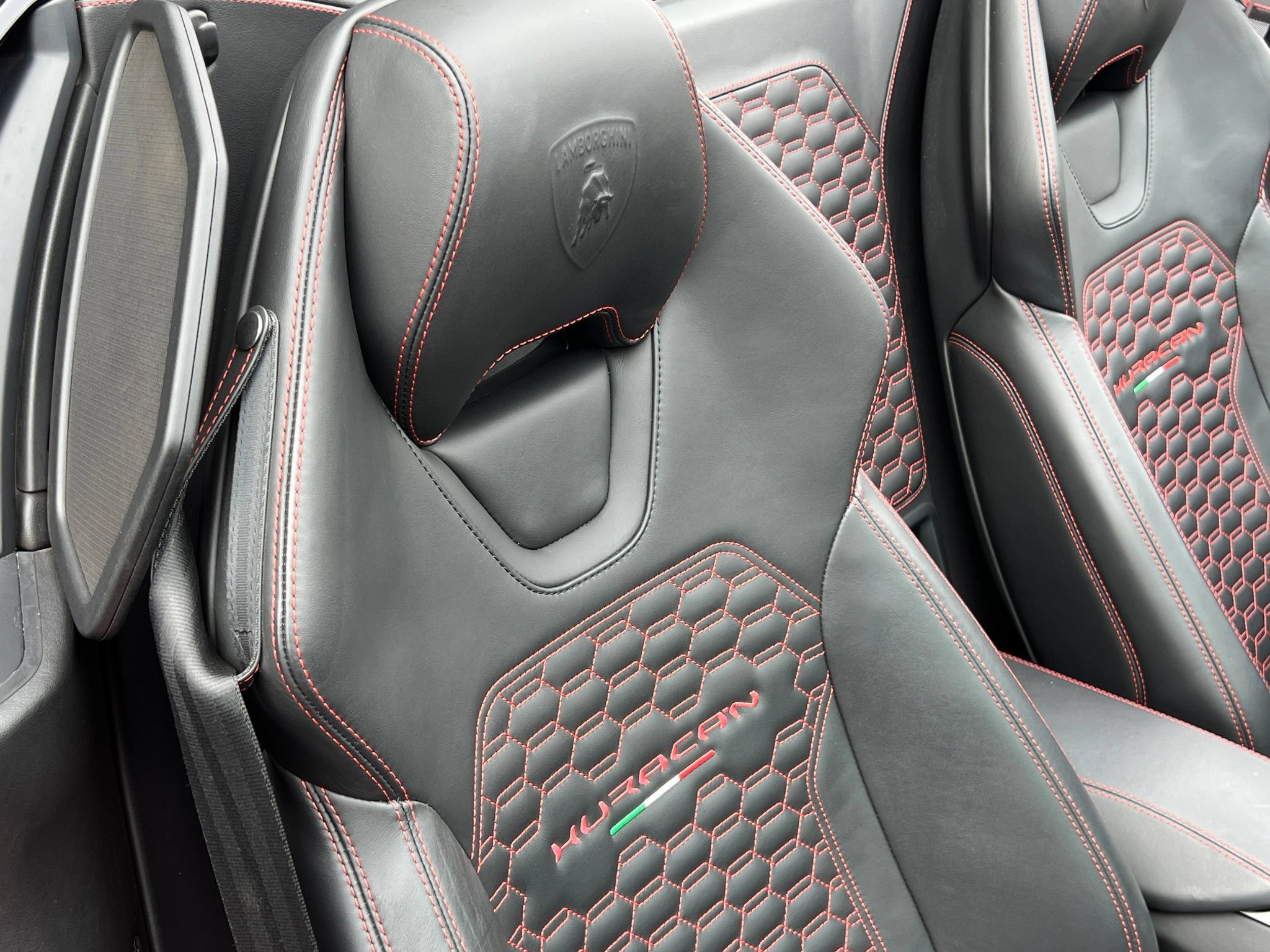 Used 2017 Lamborghini Huracan LP 580-2 RWD image 34