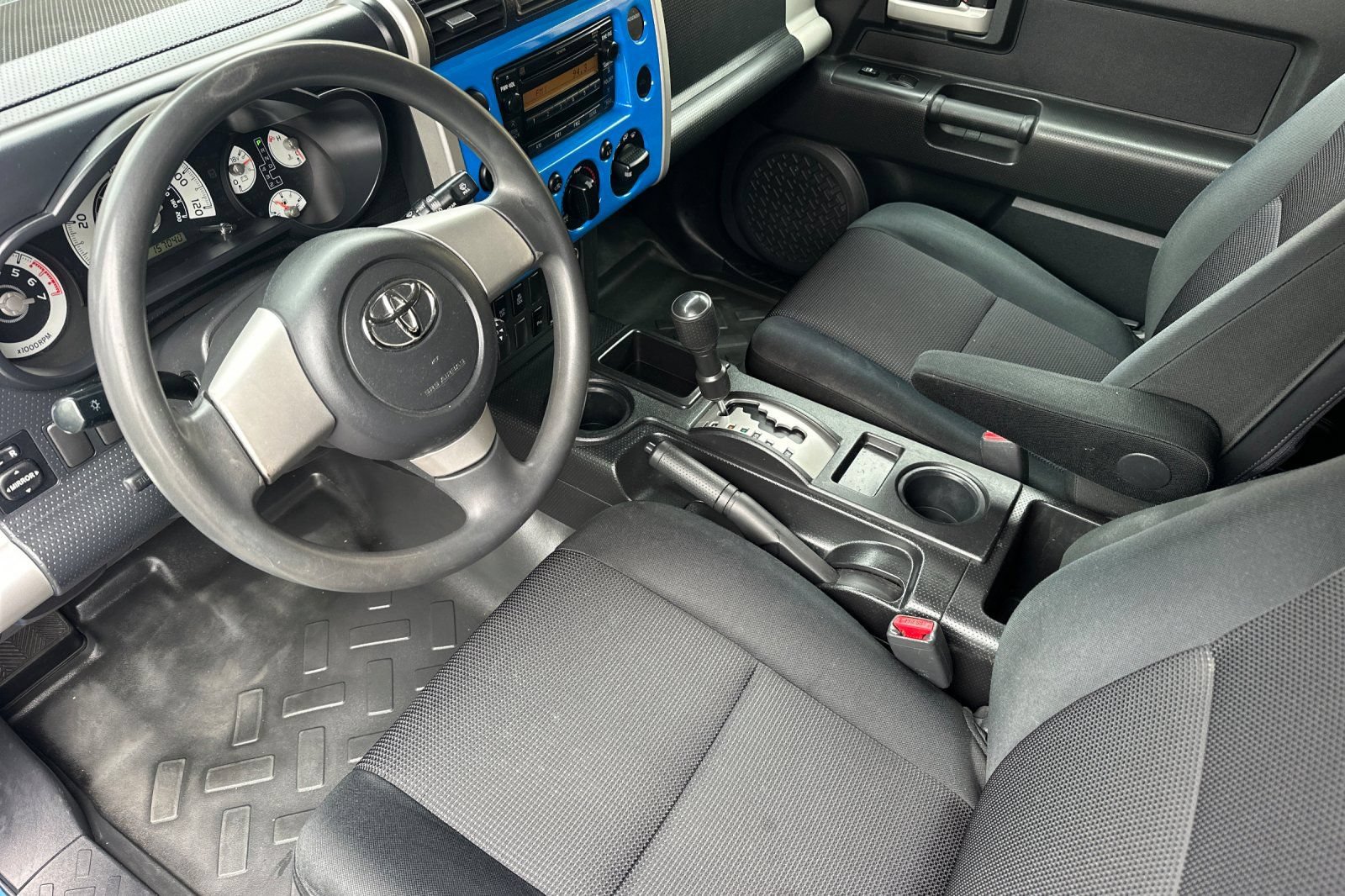 Used 2008 Toyota FJ Cruiser 2WD image 9