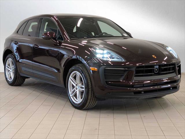 Used 2025 Porsche Macan AWD/4WD image 7