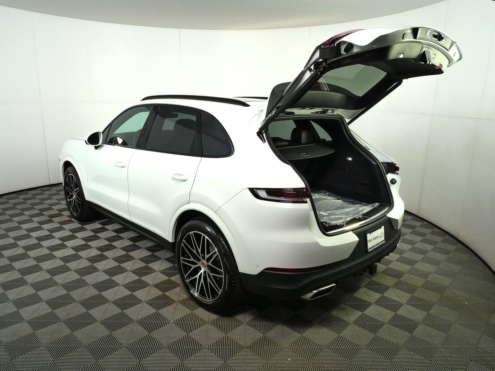 New 2026 Porsche Cayenne AWD/4WD image 28