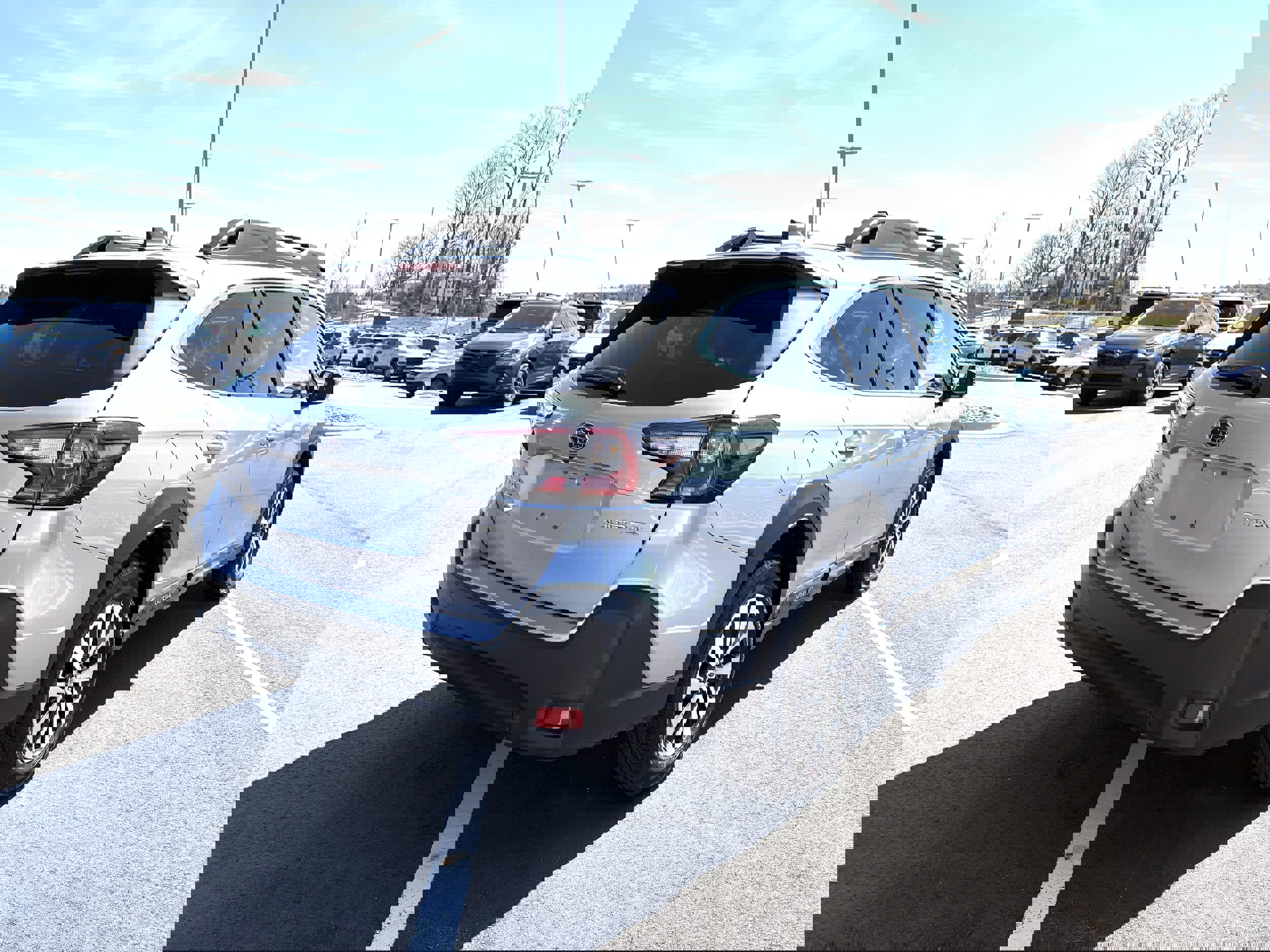 Certified 2025 Subaru Outback Premium AWD/4WD image 9