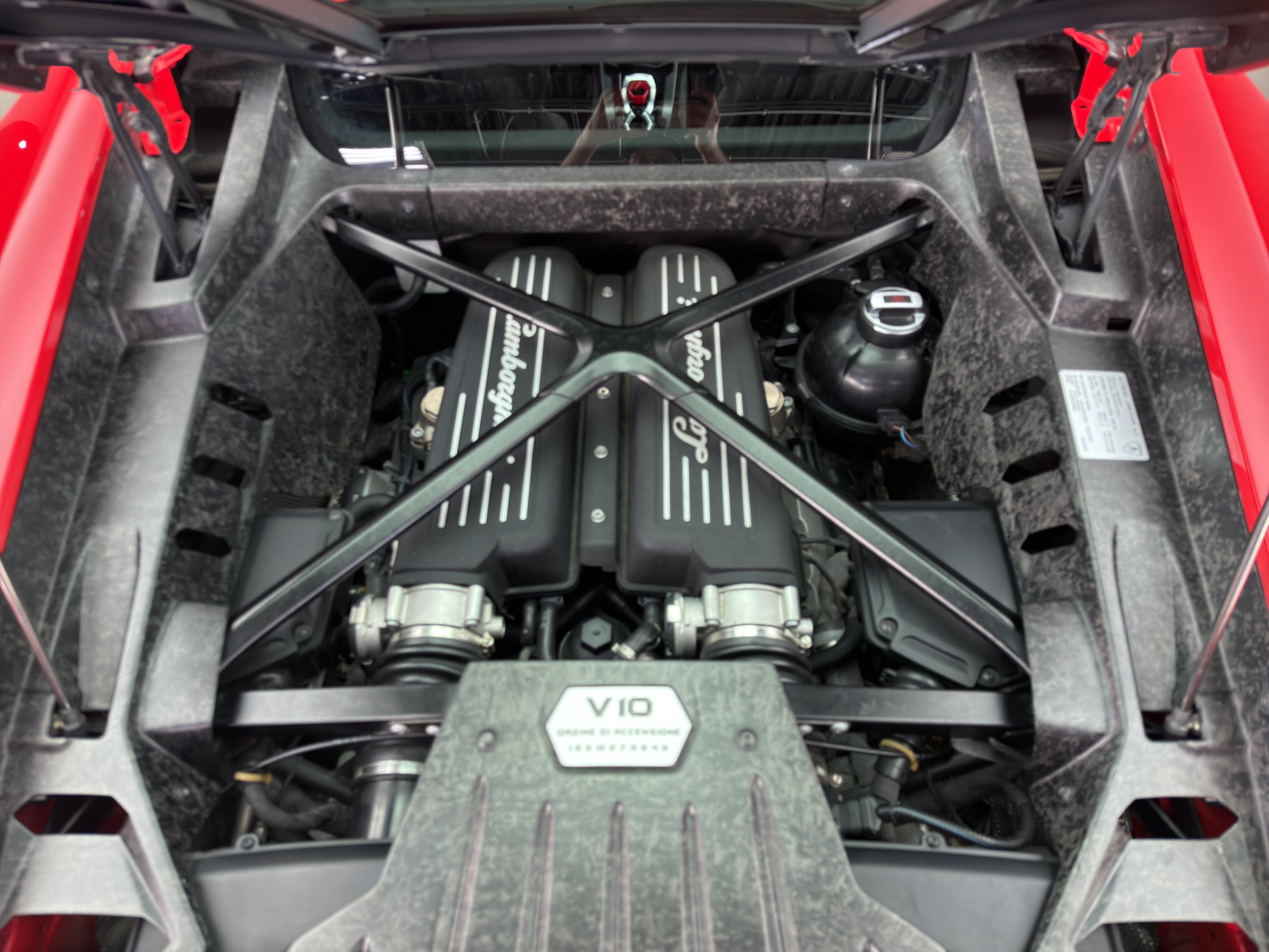 Used 2016 Lamborghini Huracan LP 580-2 RWD image 40