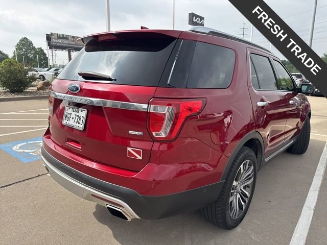 Used 2017 Ford Explorer Platinum AWD/4WD image 3
