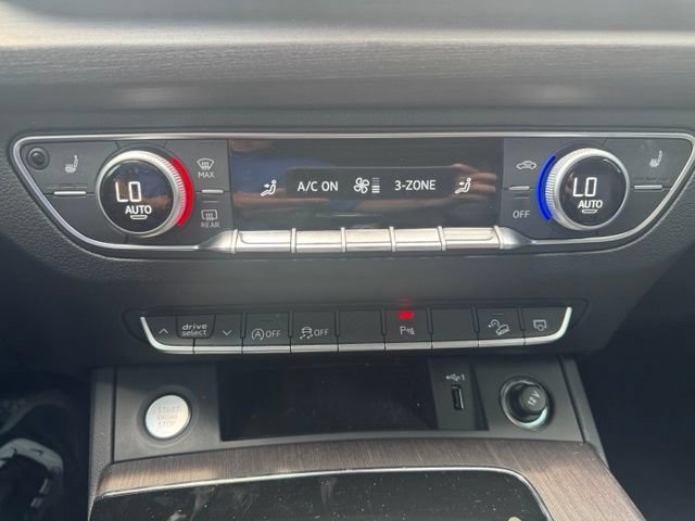 Used 2023 Audi Q5 2.0T Premium w/ Convenience Package AWD/4WD image 21