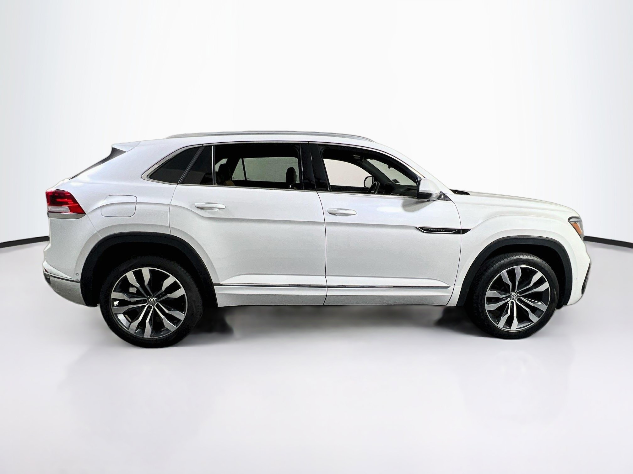 Used 2023 Volkswagen Atlas Cross Sport SEL Premium R-Line AWD/4WD image 4
