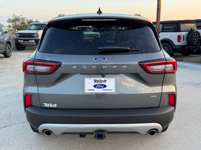 Used 2024 Ford Escape SE w/ Class II Trailer Tow Package FWD image 6