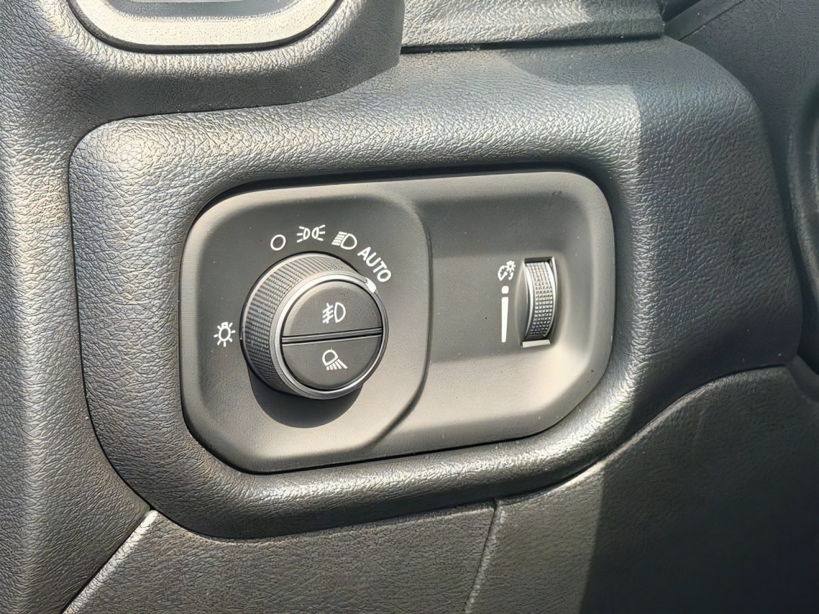 New 2026 RAM 3500 Tradesman AWD/4WD image 16