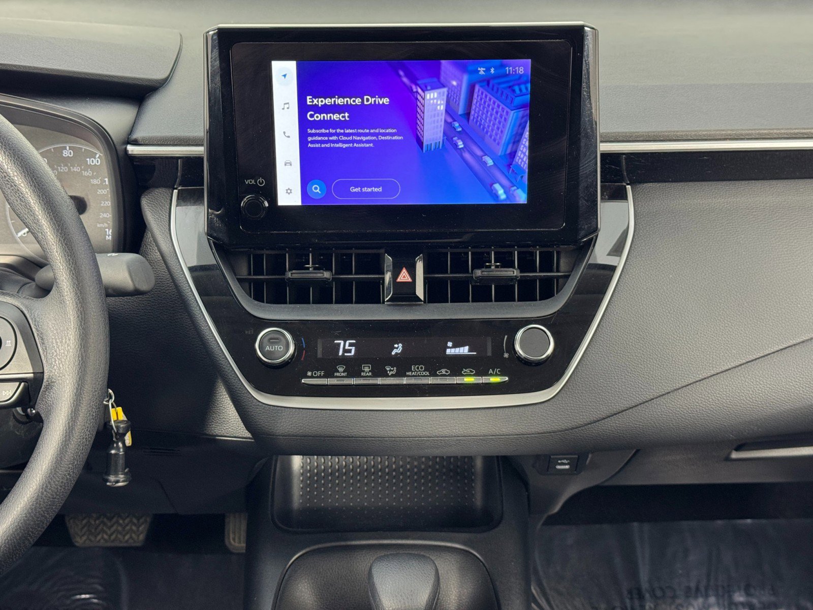 Used 2025 Toyota Corolla LE image 21