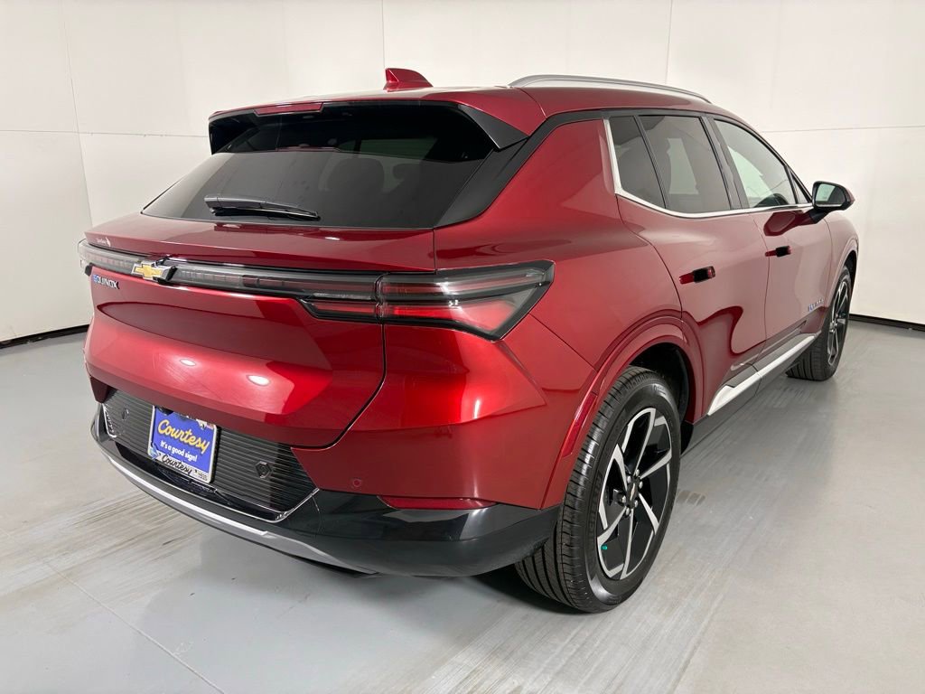 Used 2025 Chevrolet Equinox EV LT w/ Convenience Package image 10