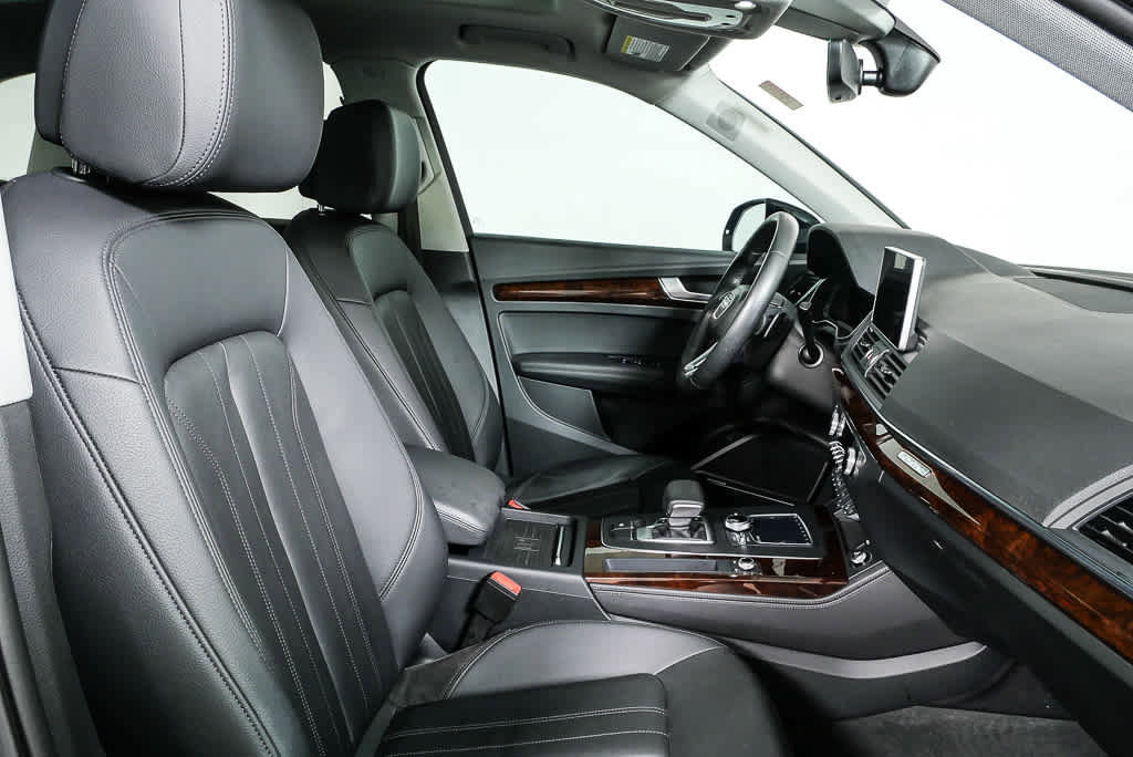 Used 2019 Audi Q5 2.0T Premium Plus w/ Premium Plus Package AWD/4WD image 24