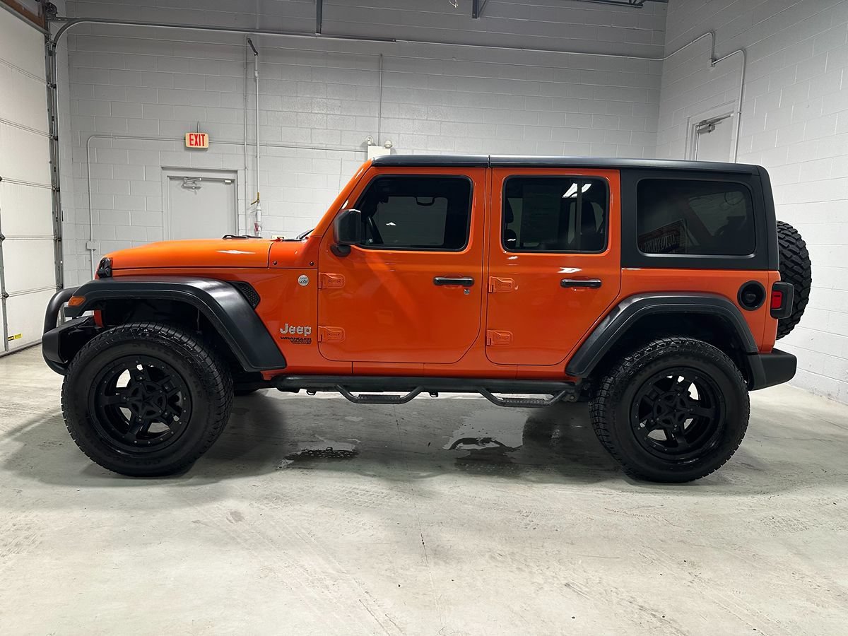 Used 2018 Jeep Wrangler Unlimited Sport AWD/4WD image 18