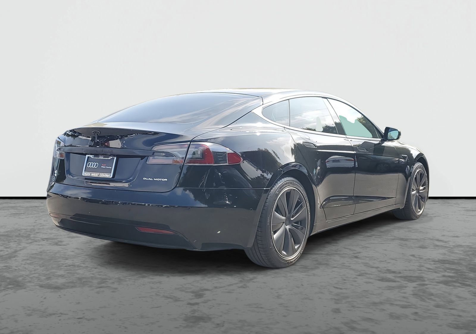 Used 2021 Tesla Model S Long Range Plus image 4