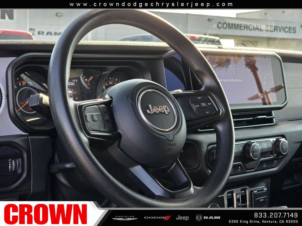 Used 2025 Jeep Gladiator Sport AWD/4WD image 21