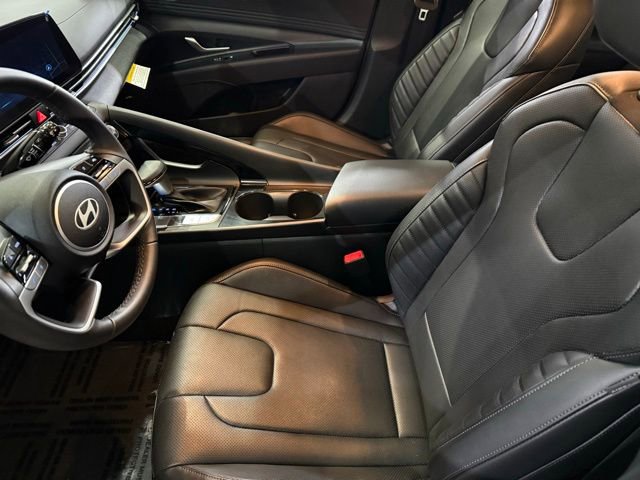 New 2025 Hyundai Elantra Limited image 11