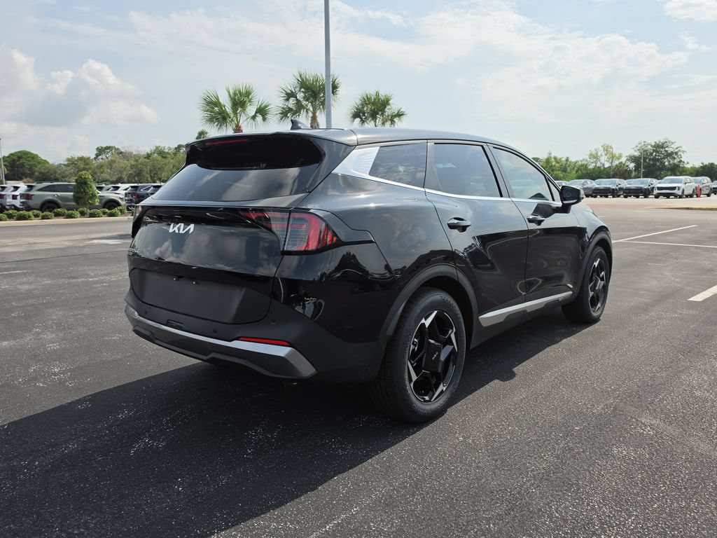 New 2026 Kia Sportage EX FWD image 8