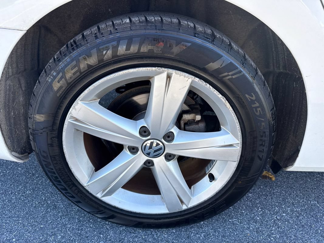 Used 2013 Volkswagen Passat 2.5 SE FWD image 28