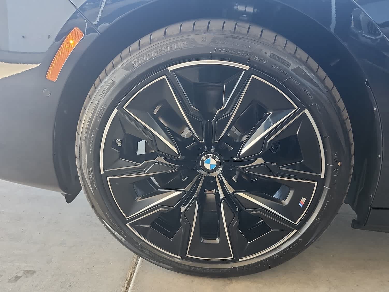 New 2026 BMW 750e xDrive w/ Executive Package AWD/4WD image 8