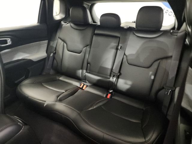 Used 2024 Jeep Compass Latitude image 27