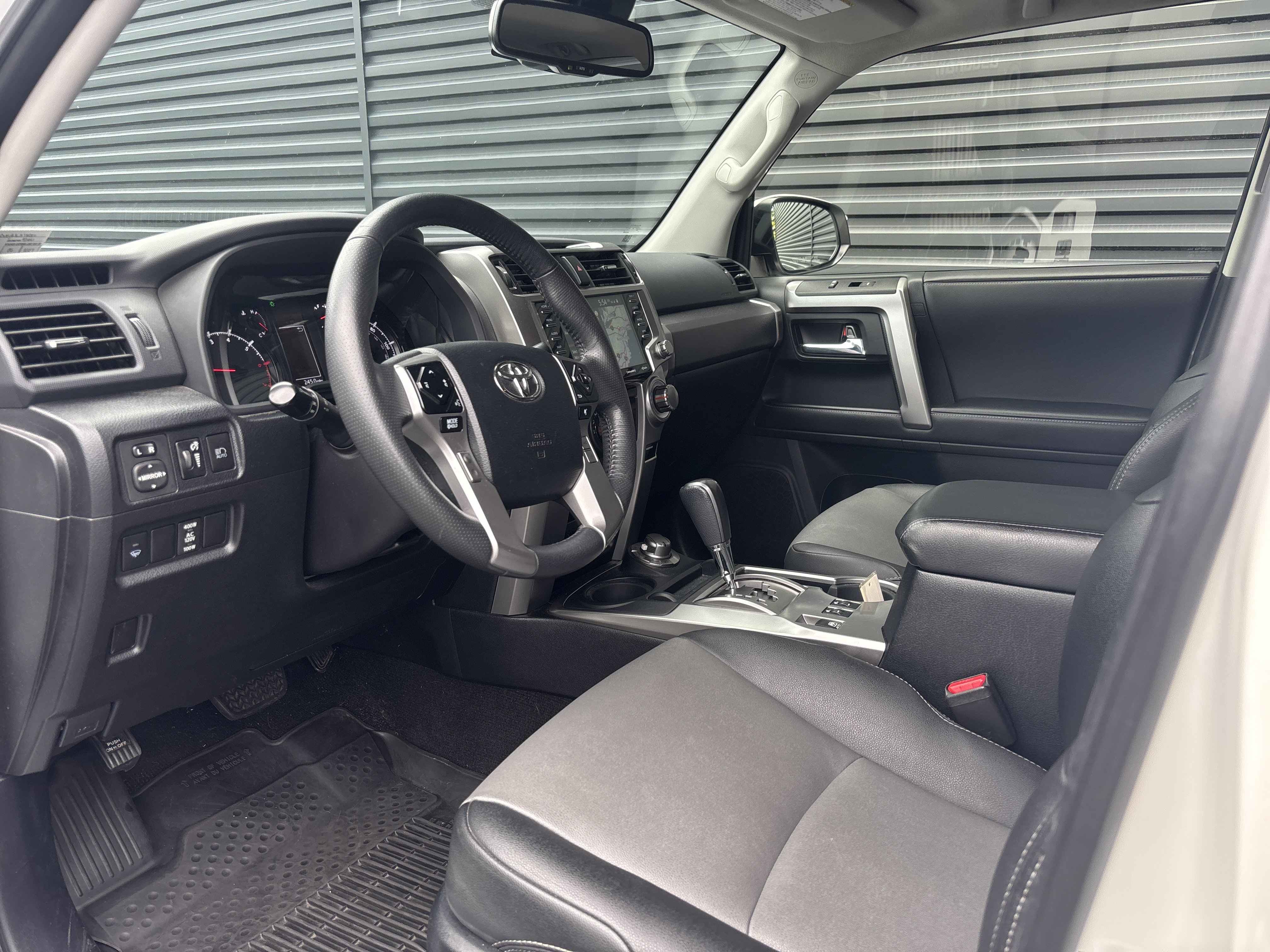 Used 2020 Toyota 4Runner SR5 Premium w/ Moonroof Package AWD/4WD image 21