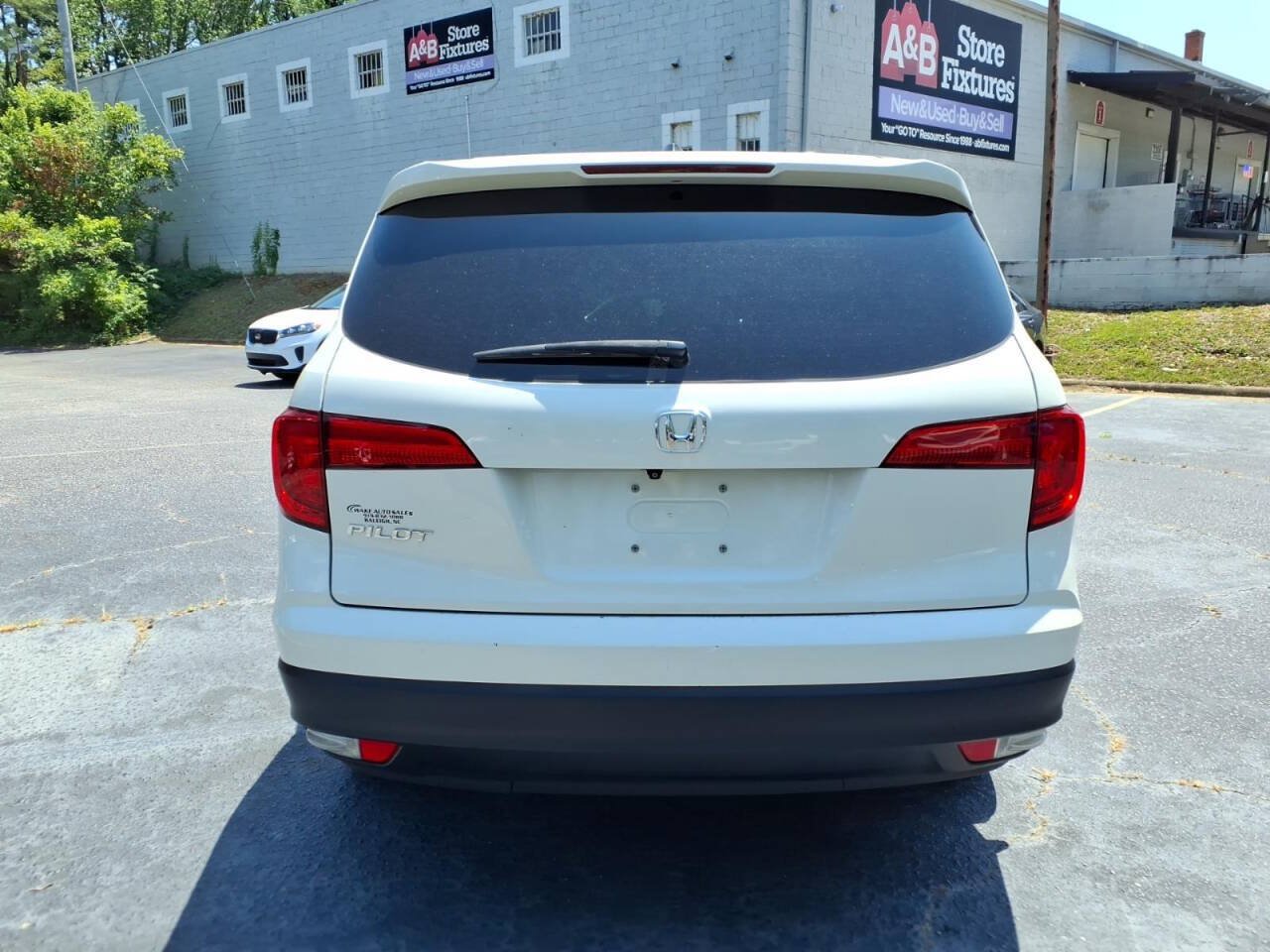 Used 2017 Honda Pilot EX-L image 4