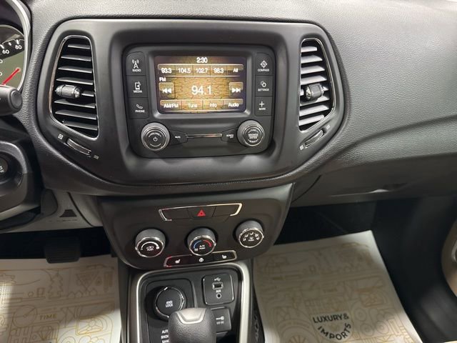 Used 2018 Jeep Compass Sport w/ Cold Weather Group image 17
