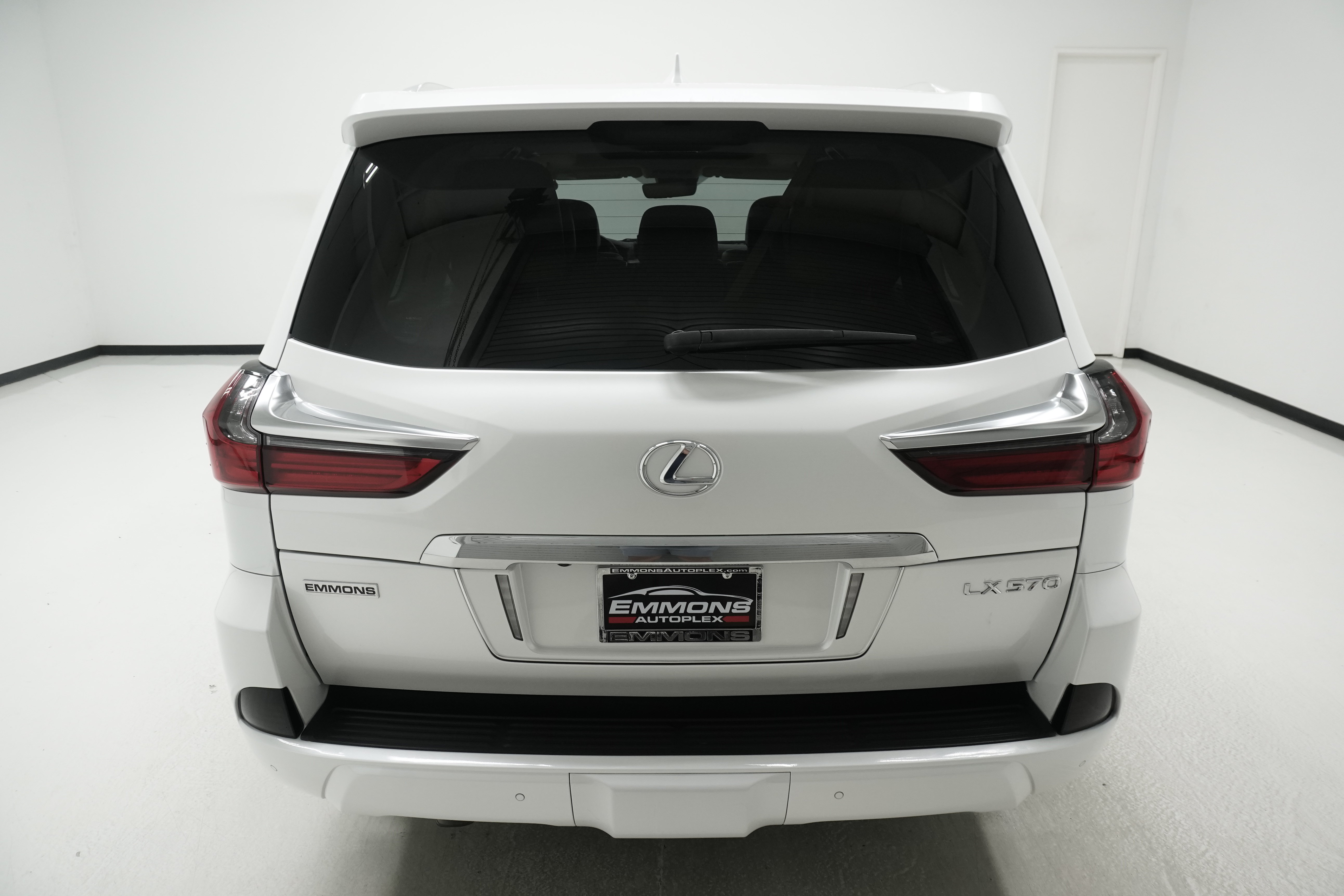 Used 2019 Lexus LX 570 4WD w/ Luxury Package image 5