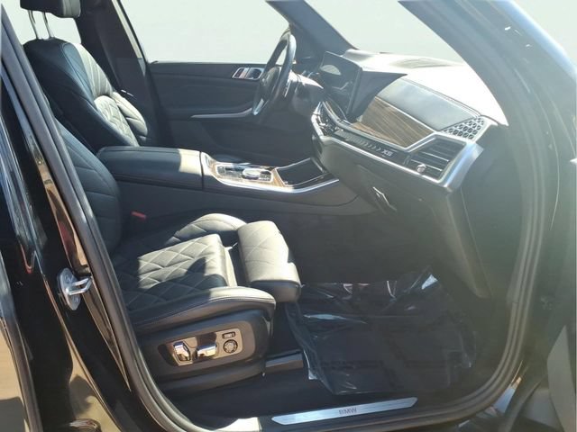 Used 2024 BMW X5 xDrive40i AWD/4WD image 24