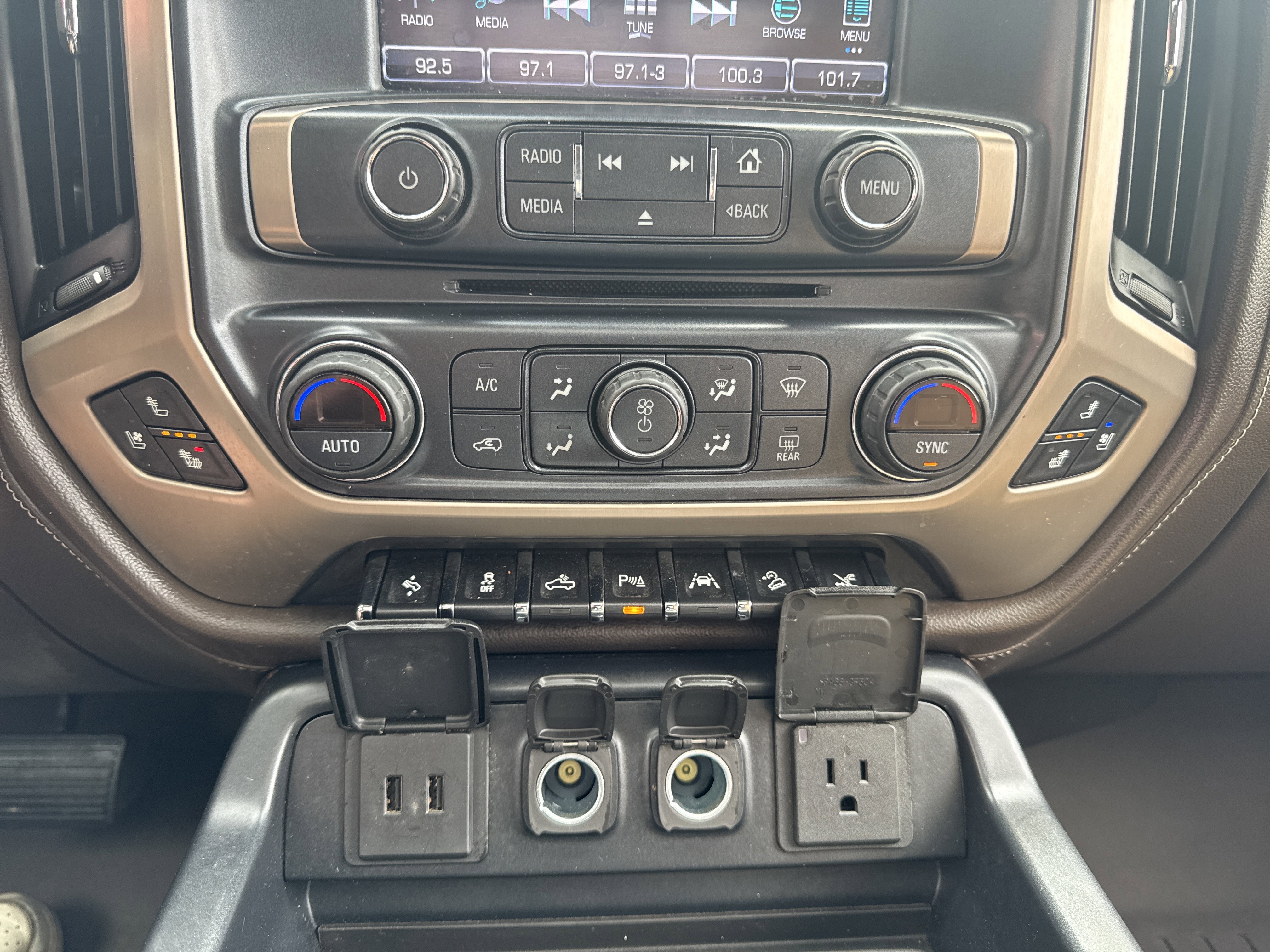 Used 2017 GMC Sierra 1500 Denali w/ Denali Ultimate Package AWD/4WD image 30