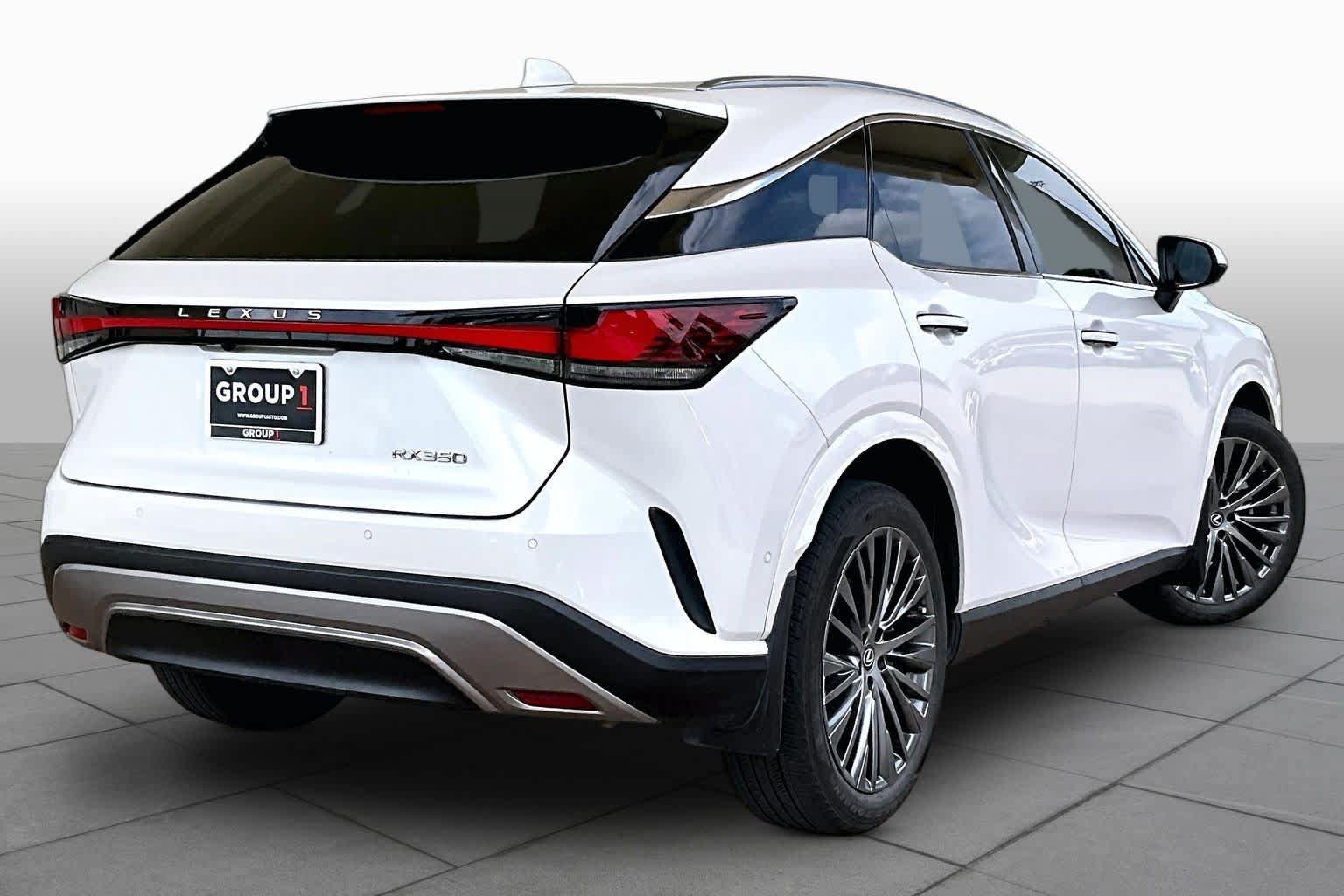 Used 2024 Lexus RX 350 FWD w/ Convenience Package image 11