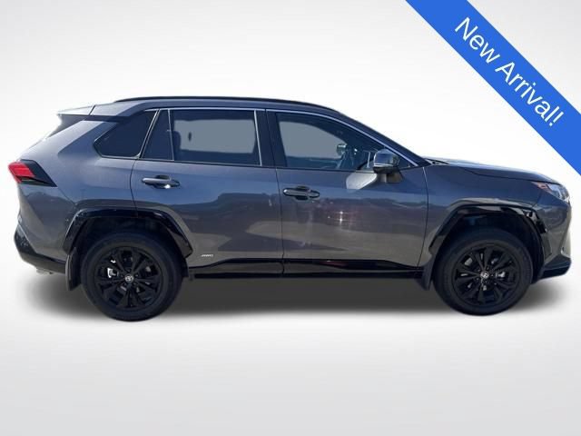 Used 2024 Toyota RAV4 SE w/ Convenience Package AWD/4WD image 8