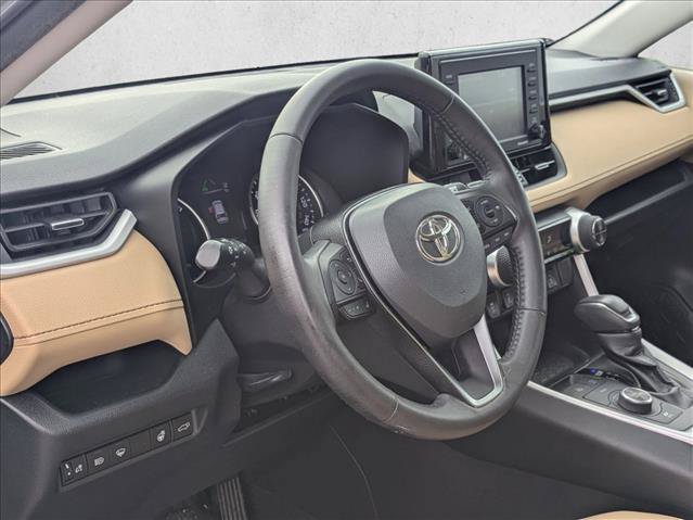 Used 2021 Toyota RAV4 XLE Premium AWD/4WD image 9