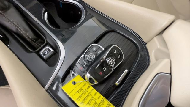 Used 2018 Buick Envision Essence w/ LPO, Hit The Road Package AWD/4WD image 29