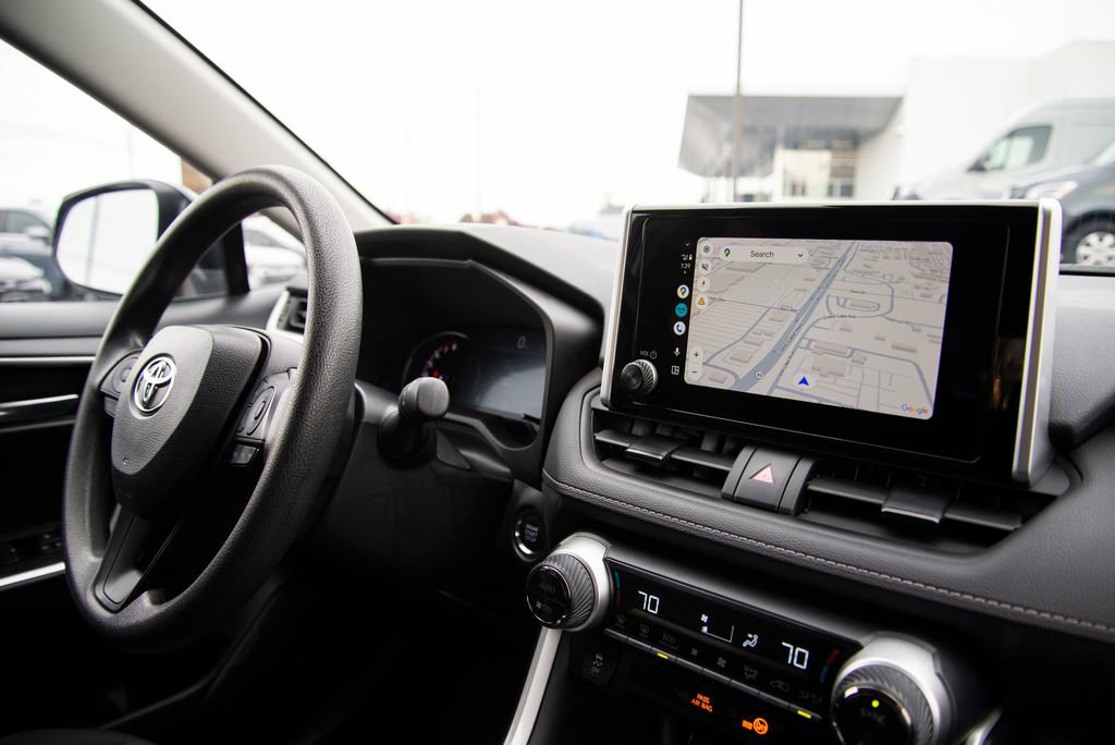 Used 2024 Toyota RAV4 XLE image 21