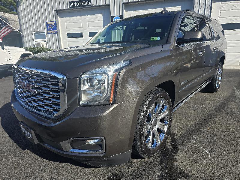 Used 2019 GMC Yukon XL Denali w/ Denali Ultimate Package image 1